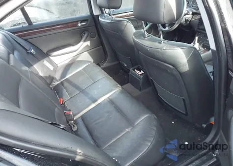 2003 BMW 330Xi z USA, uszkodzony, nr VIN WBAEW53433PG09353